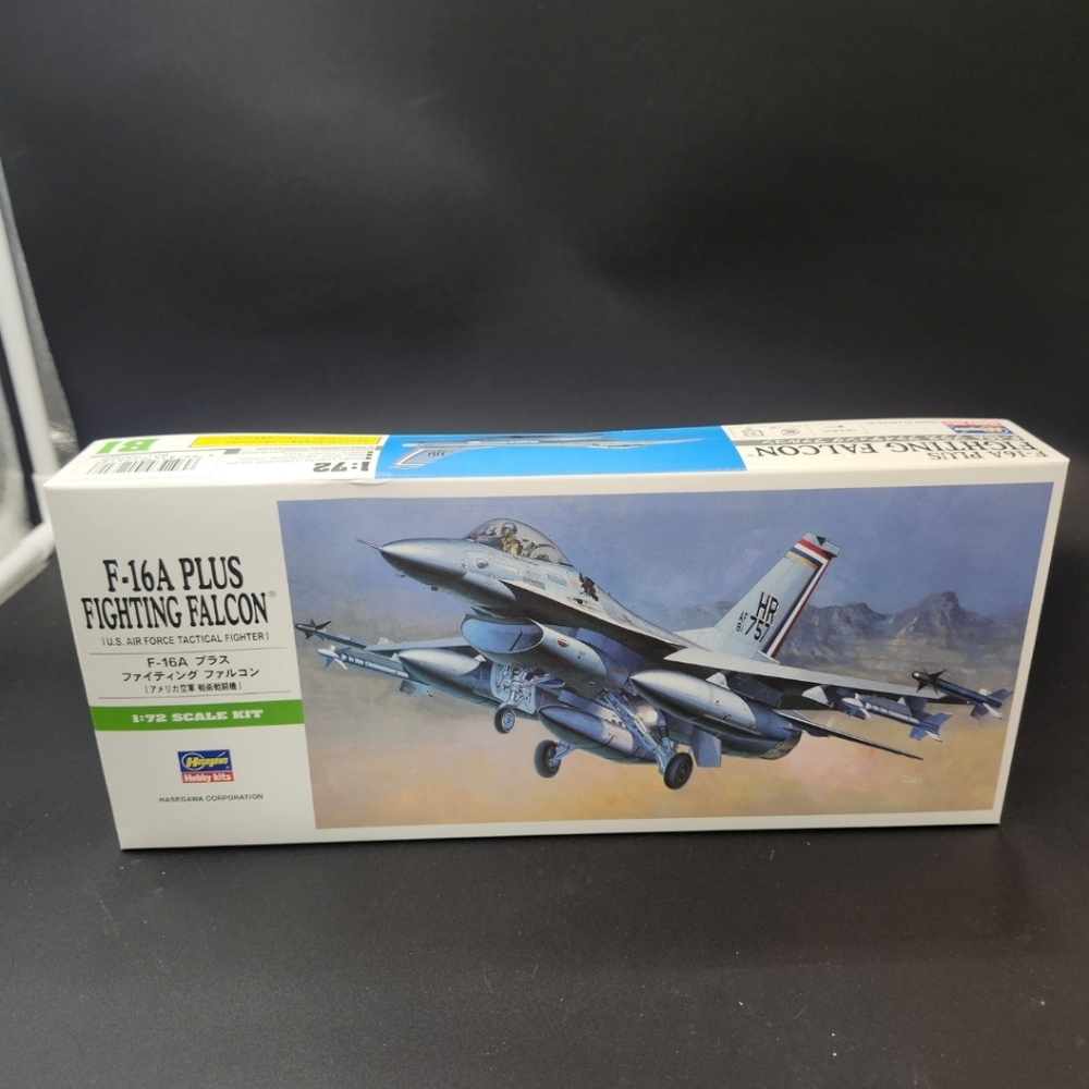 Hasegawa F-16A Plus Fighting Falcon Model Kit